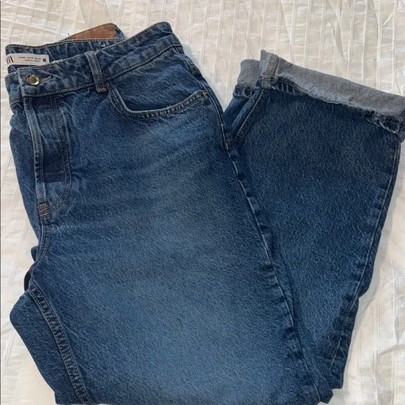 Zara Blue Relaxed Denim with Faded Finish - Picture 6 of 7